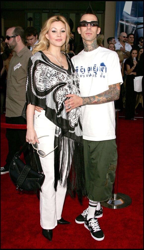 Travis Barker et Shanna Moakler à la 33e cérémonie des American Music Awards à Los Angeles, le 22 novembre 2005
