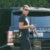 Exclusif - Gavin Rossdale promène son chien Chewy à Los Angeles, le 23 septembre 2015.