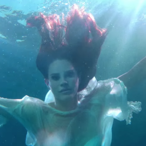 Image extraite du nouveau clip de Lana Del Rey, Music To Watch Boys To, septembre 2015.