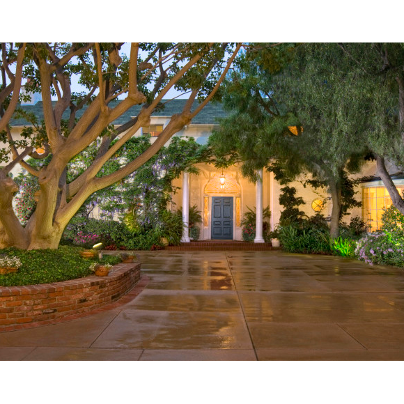 Photo de l'entrée de la nouvelle somptueuse demeure de Taylor Swift à Bevely Hills