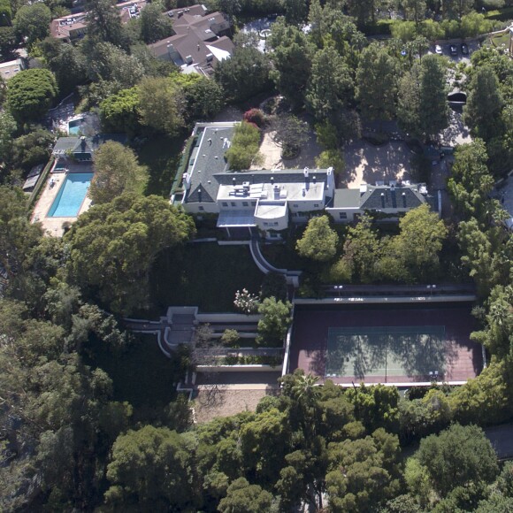 Taylor Swift vient d'acquérir la somptueuse propriétéde Samuel Goldwyn à Beverly Hills, en Californie. Le 1er octobre 2015