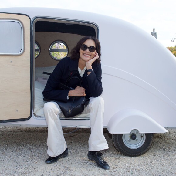 Inès de la Fressange - Défilé Bonpoint à l'Orangerie du Jardin du Luxembourg à l'occasion des 40 ans de la marque le 3 octobre 2015 à Paris.