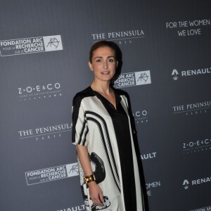 Exclusif - Julie Gayet - Dîner de gala au profit de la Fondation ARC pour la recherche contre le cancer du sein à l'hôtel Peninsula à Paris le 1er octobre 2015.