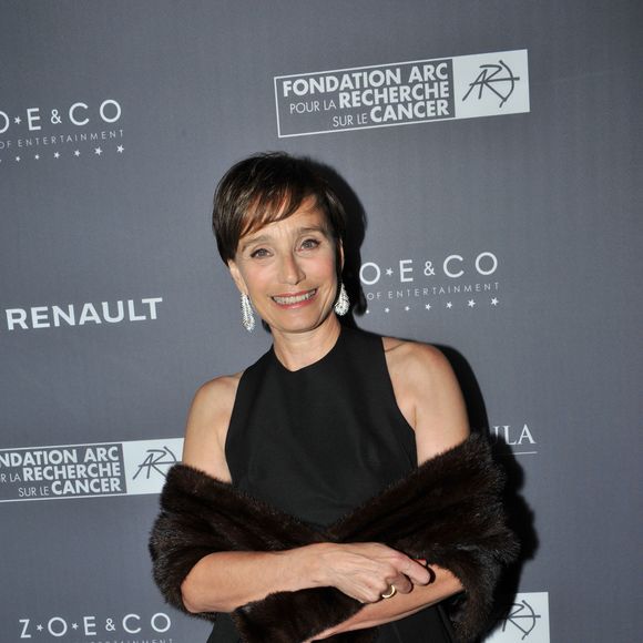 Exclusif - Kristin Scott Thomas - Dîner de gala au profit de la Fondation ARC pour la recherche contre le cancer du sein à l'hôtel Peninsula à Paris le 1er octobre 2015.