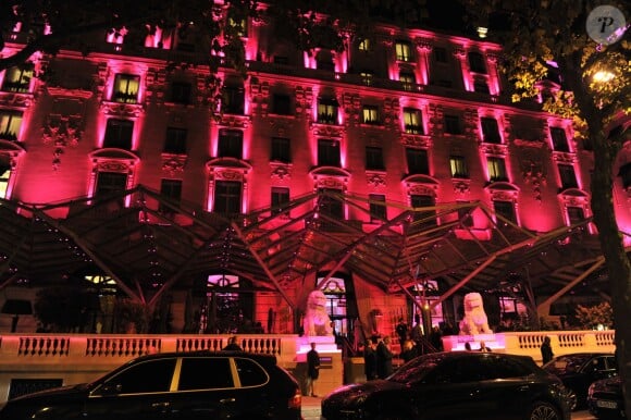 Exclusif - La façade de l'hôtel Peninsula - Dîner de gala au profit de la Fondation ARC pour la recherche contre le cancer du sein à l'hôtel Peninsula à Paris le 1er octobre 2015.