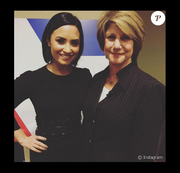 Demi Lovato a rencontré Linda Rosenberg, membre du National Council, à Washington pour parler des troubles de la sante méntale et comment en venir à bout photo postée sur Instagram, octobre 2015.