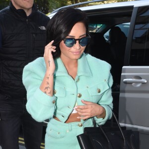 Demi Lovato arrive à un studio à Londres, le 10 septembre 2015.