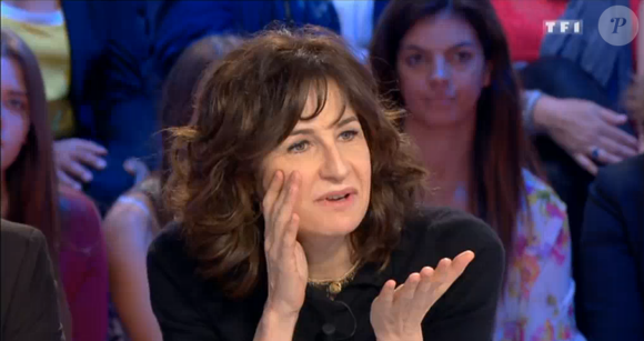 Valérie Lemercier parlant des doublures "cul" au cinéma, le 10 octobre 2015 dans Les enfants de la télé sur TF1.