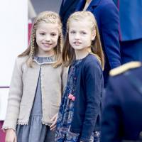 Letizia et Felipe VI d'Espagne : Leonor et Sofia rieuses pour la Fête nationale