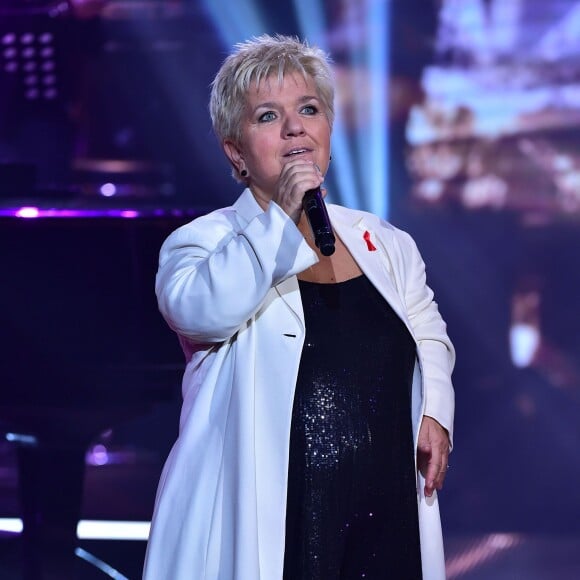 Exclusif - Mimie Mathy - Enregistrement de l'émission "La Télé Chante Pour le Sidaction" aux théâtre des Folies Bergère à Paris. Le 11 mars 2015.