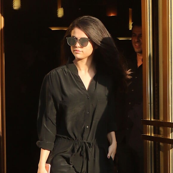 Selena Gomez à la sortie des studios de la radio Z100 à New York, le 13 octobre 2015.