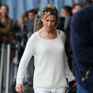 Renée Zellweger sur le tournage de "Bridget Jones 3" dans la gare de St Pancras à Londres le 9 octobre 2015.