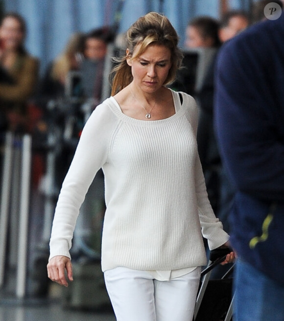 Renée Zellweger sur le tournage de "Bridget Jones 3" dans la gare de St Pancras à Londres le 9 octobre 2015.