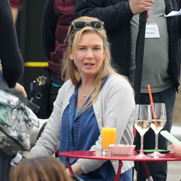 Renée Zellweger  sur le tournage de "Bridget Jones 3" dans la gare de St Pancras à Londres le 9 octobre 2015.