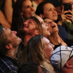 Sean Penn, Amy Schumer et Jeanne Tripplehorn assistent au concert de Madonna à Vancouver au Canada, Rebel Heart Tour, le 14 octobre 2015.