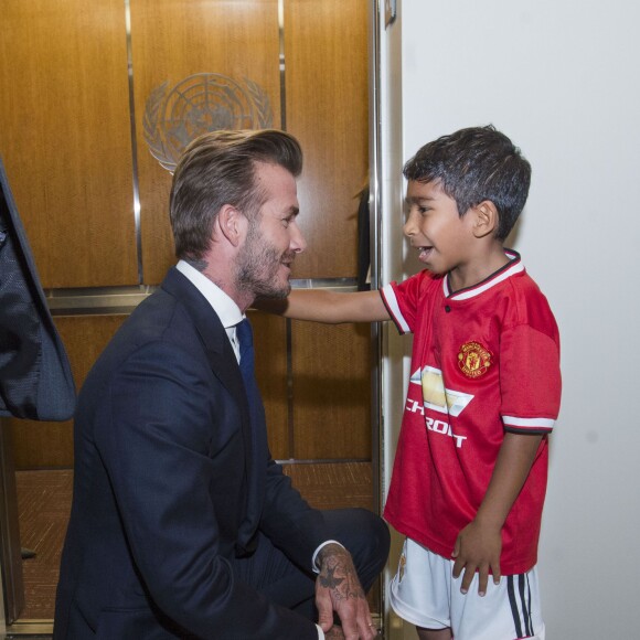 David Beckham, ambassadeur de l'UNICEF, soutient une oeuvre pour promouvoir la voix de l'enfant à l'ONU. New York le 24 septembre 2015.