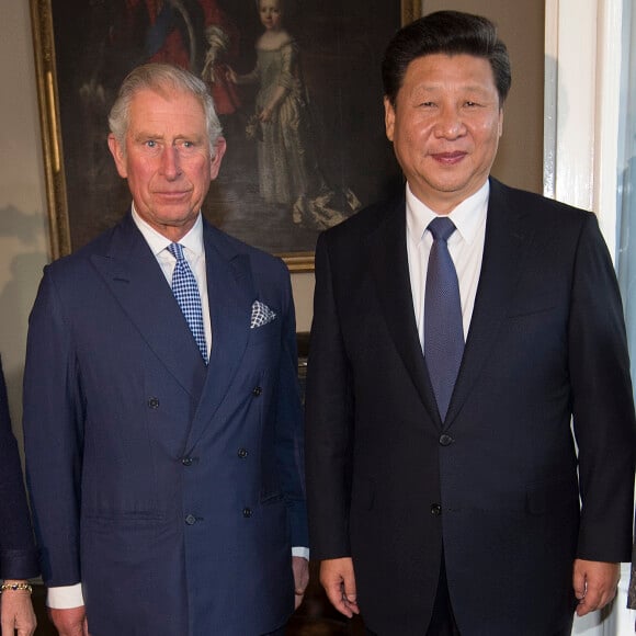 Le prince Charles et la duchesse Camilla ont invité le président chinois Xi Jinping et sa femme Peng Liyuan à prendre le thé à Clarence House le 20 octobre 2015, mais ne prenaient pas part dans la soirée au banquet d'Etat organisé pour leur visite officielle.