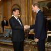 Le prince William, duc de Cambridge, rencontre Xi Jinping, le président de la république populaire de Chine, à Buckingham Palace le 20 octobre 2015 à l'occasion du dîner d'Etat organisé pour sa visite officielle. Les deux hommes sont alliés dans la lutte contre le commerce illégal des animaux sauvages.