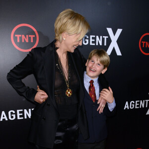 Sharon Stone et son fils Laird Vonne Stone à la première de 'Agent X' à West Hollywood, le 20 octobre 2015