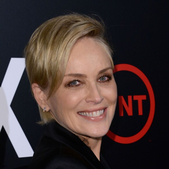 Sharon Stone et son fils Laird Vonne Stone à la première de ‘Agent X' à West Hollywood, le 20 octobre 2015  Sharon Stone attends the premiere of 'Agent X' held at The London Hotel in West Hollywood, on October 20, 201520/10/2015 - West Hollywood