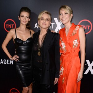 Olga Fonda, Sharon Stone, Carolyn Stotesbery à la première de 'Agent X' à West Hollywood, le 20 octobre 2015.