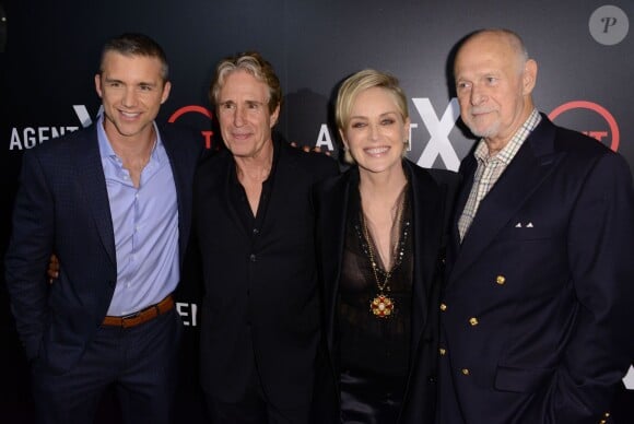 Jeff Hephner, John Shea, Sharon Stone, Gerald Mcraney à la première de 'Agent X' à West Hollywood, le 20 octobre 2015.