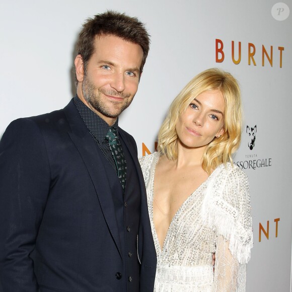 Bradley Cooper, Sienna Miller à la première du film Burnt (À vif) à New York le 20 octobre 2015.
