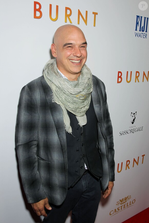 Michael Symon à la première du film Burnt (À vif) à New York le 20 octobre 2015.