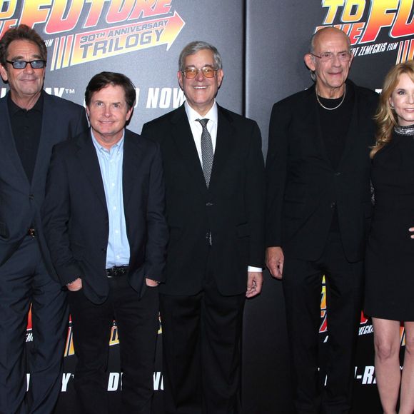 Huey Lewis, Michael J. Fox, Bob Gale, Christopher Lloyd et Lea Thompson au 30e anniversaire de la saga "Retour vers le futur" au AMC Loews Lincoln Square 13 à New York, le 21 octobre 2015.