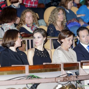 La reine Letizia d'Espagne assistait le 22 octobre 2015, au Théâtre Jovellanos à Gijon, à un hommage rendu à Francis Ford Coppola en présence du cinéaste, lauréat du Prix Princesse des Asturies des Arts 2015.