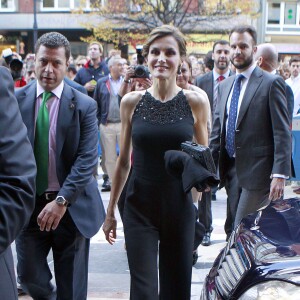 La reine Letizia d'Espagne assistait le 22 octobre 2015, au Théâtre Jovellanos à Gijon, à un hommage rendu à Francis Ford Coppola en présence du cinéaste, lauréat du Prix Princesse des Asturies des Arts 2015.