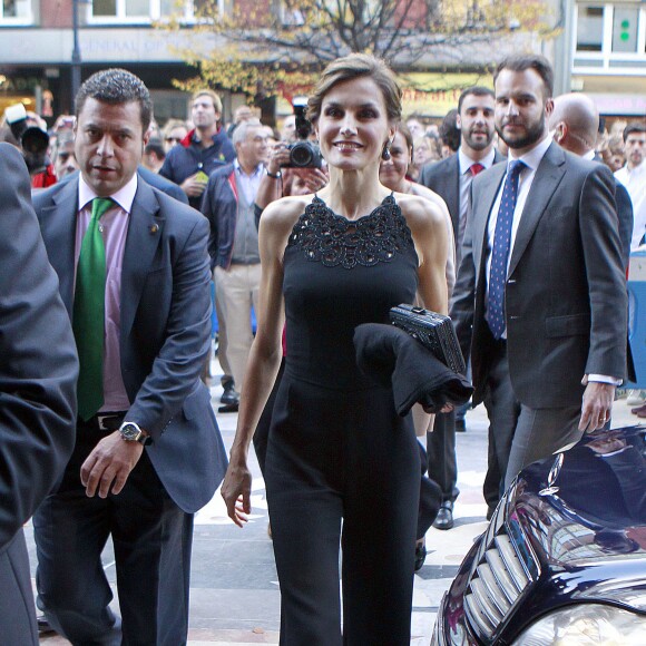 La reine Letizia d'Espagne assistait le 22 octobre 2015, au Théâtre Jovellanos à Gijon, à un hommage rendu à Francis Ford Coppola en présence du cinéaste, lauréat du Prix Princesse des Asturies des Arts 2015.