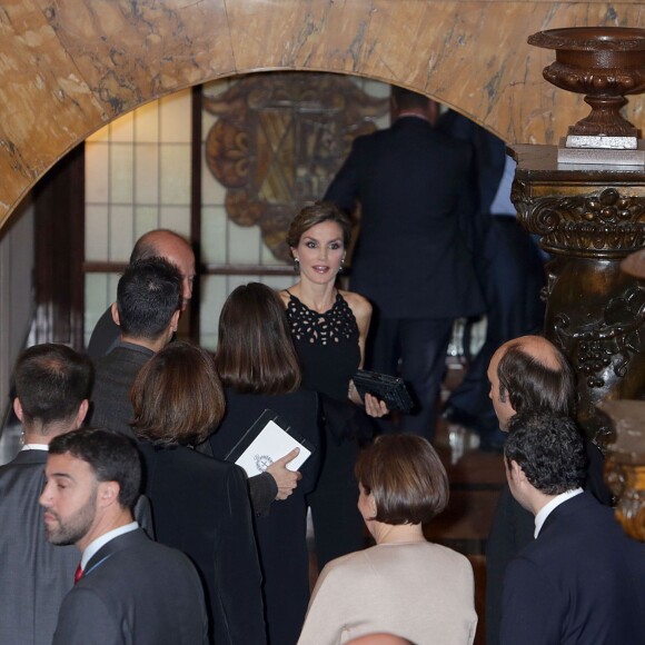 La reine Letizia d'Espagne assistait le 22 octobre 2015, au Théâtre Jovellanos à Gijon, à un hommage rendu à Francis Ford Coppola en présence du cinéaste, lauréat du Prix Princesse des Asturies des Arts 2015.