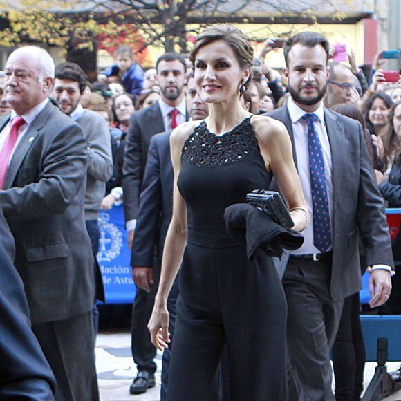 La reine Letizia d'Espagne assistait le 22 octobre 2015, au Théâtre Jovellanos à Gijon, à un hommage rendu à Francis Ford Coppola en présence du cinéaste, lauréat du Prix Princesse des Asturies des Arts 2015.