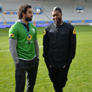 Djibril Cissé et Yoann Huget lors des Journées Nationales de l'arbitrage au stade Jean Bouin le 21 octobre 2015 à Paris