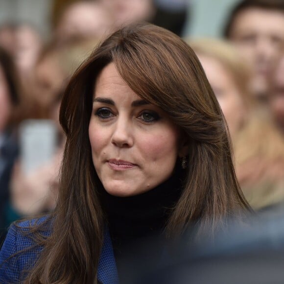 Kate Middleton et le prince William, comtesse et comte de Strathearn en Ecosse, effectuaient leur première visite officielle à Dundee le 23 octobre 2015, en lien avec les activités de la duchesse de Cambridge dans le domaine de la santé mentale des enfants.