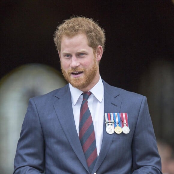 Le prince Harry assistait le 22 octobre 2015 à une messe en mémoire des militaires victimes des explosifs aléatoires à Londres, en la cathédrale St Paul.