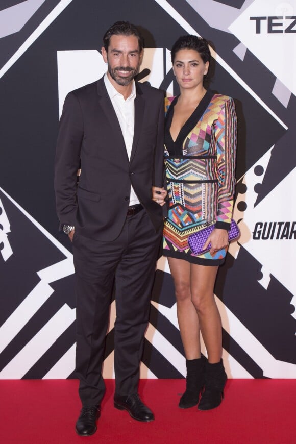 Robert Pirès et sa femme Jessica Lemarie lors des MTV Europe Music Awards 2015 au Mediolanum Forum. Milan, le 25 octobre 2015.