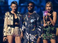 MTV EMA 2015 : Bianca Balti, maman sexy au côté de la jeune Hailey Baldwin