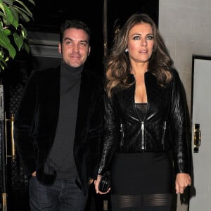Elizabeth Hurley (Liz Hurley) est allée diner avec Jake Maskall au restaurant Scott à Mayfair à Londres, le 19 septembre 2015