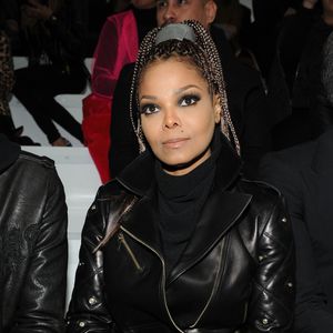 Janet Jackson - People au defile Versace a l'occasion de la fashion week automne/hiver 2013/2014 a Milan en Italie le 22 fevrier 2013.