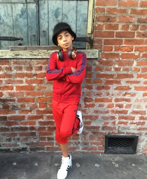 Solange Knowles a posté une photo de son fils sur son compte Instagram, déguisé pour Halloween. Un internaute l'a qualifié de "moche". La chanteuse est monté au créneau.
