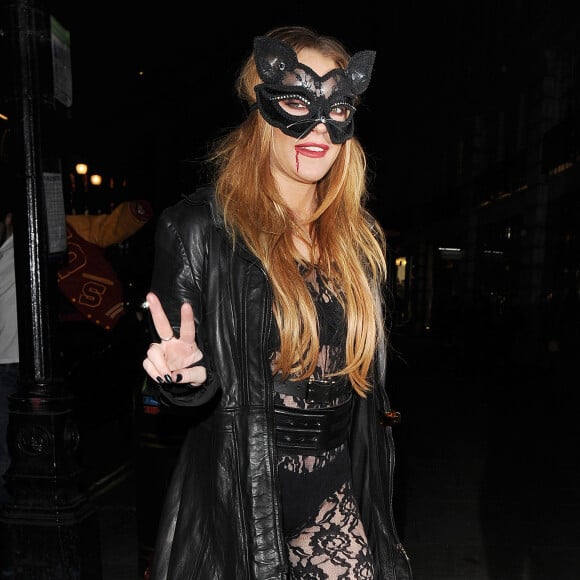 Lindsay Lohan - Arrivée des people à une soirée déguisée pour Halloween à Londres, le 28 octobre 2015.