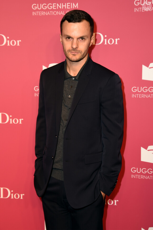 Kris Van Assche lors de la soirée inaugurale du gala international Guggenheim présenté par Christian Dior au musée Solomon R. Guggenheim. New York, le 4 novembre 2015.