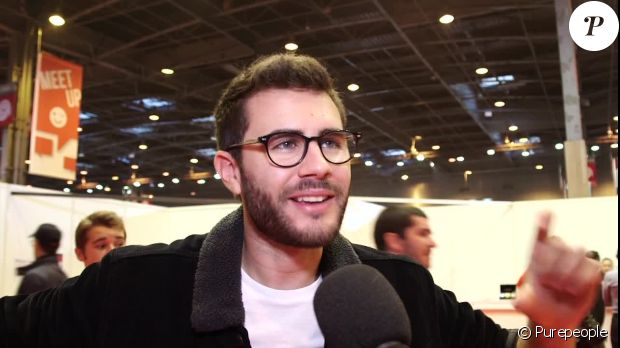 Cyprien en interview pour  PurePeople.com  dans les coulisses du salon Video City 2015 à Paris, le samedi 7 novembre 2015.