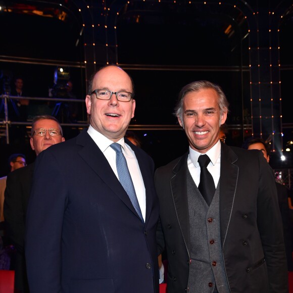 Le prince Albert II de Monaco et Paul Belmondo assistaient le 7 novembre 2015 à la Night of Champions à la Salle des Etoiles du Sporting de Monte-Carlo, soirée de boxe que Michael Wittstock, père de la princesse Charlene, a aidé à organiser avec son ami le promoteur Rodney Berman de Golden Gloves Ltd. © Bruno Bebert / Bestimage