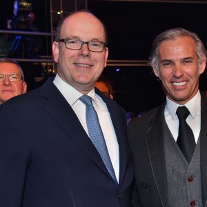 Le prince Albert II de Monaco et Paul Belmondo assistaient le 7 novembre 2015 à la Night of Champions à la Salle des Etoiles du Sporting de Monte-Carlo, soirée de boxe que Michael Wittstock, père de la princesse Charlene, a aidé à organiser avec son ami le promoteur Rodney Berman de Golden Gloves Ltd. © Bruno Bebert / Bestimage