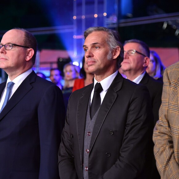 Le prince Albert II de Monaco et Paul Belmondo assistaient le 7 novembre 2015 à la Night of Champions à la Salle des Etoiles du Sporting de Monte-Carlo, soirée de boxe que Michael Wittstock, père de la princesse Charlene, a aidé à organiser avec son ami le promoteur Rodney Berman de Golden Gloves Ltd. © Bruno Bebert / Bestimage