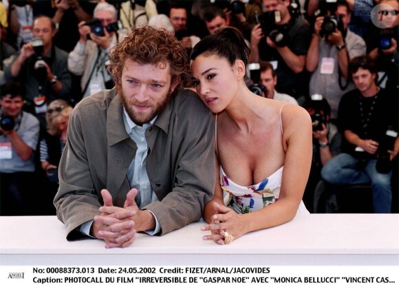 Monica Bellucci et Vincent Cassel au photocall d'Irréversible à Cannes en mai 2002.