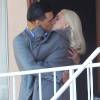 Lady Gaga et Finn Wittroc s'embrassent tendrement sur le tournage ‘American Horror Story’ à Los Angeles, le 10 novembre 2015